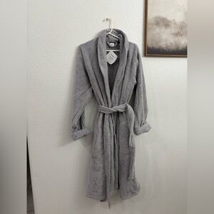 NEW Brooklinen M Super Plush Gray Robe